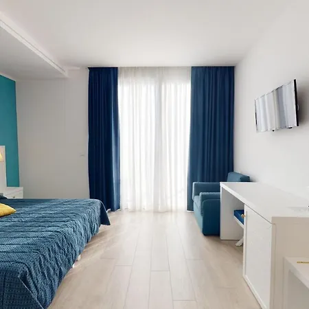 Zunino Hotell 3*