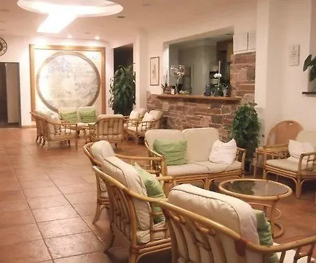 Hotell Zunino 3*