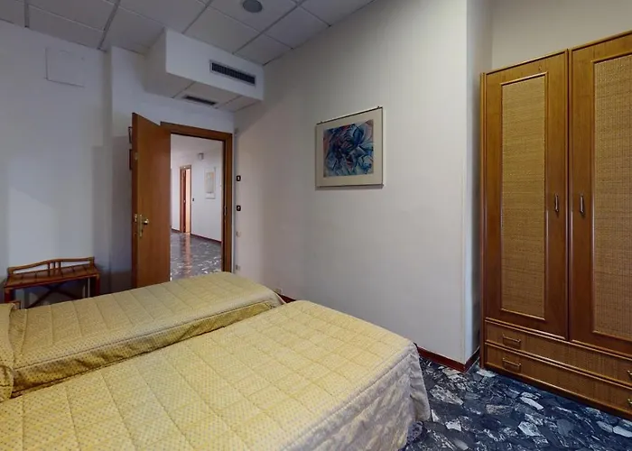 Hotell Zunino 3*