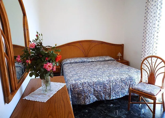 Hotell Zunino 3*